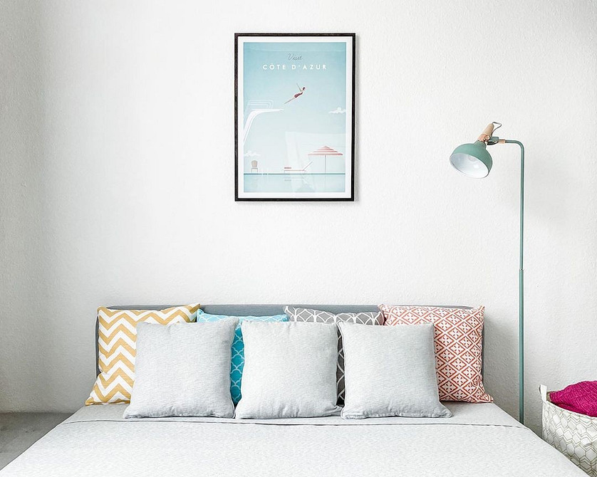 Світла спальня з ліжком IKEA, відчуття простору та легкості, 2026.