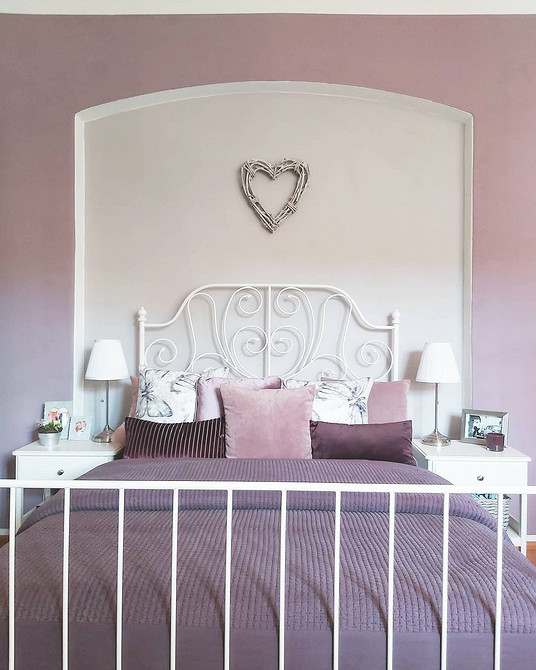 IKEA: Релакс та комфорт Затишна спальня з ліжком IKEA: максимальний комфорт та релаксація після важкого дня.