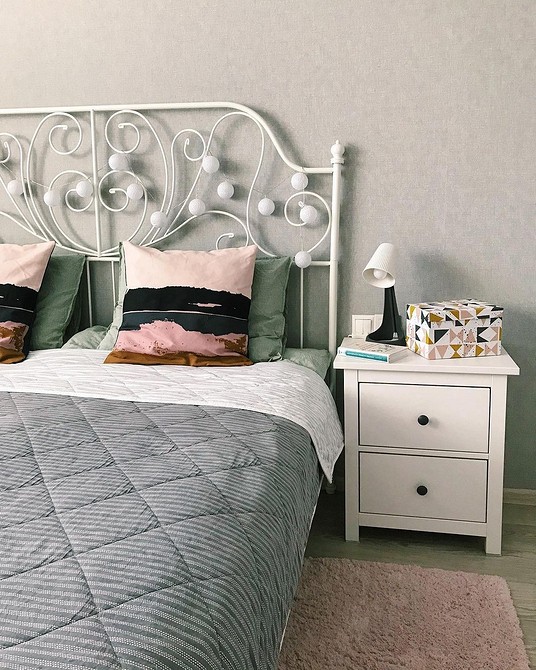 Стилі IKEA Ліжка IKEA у різних стилях інтер'єру: скандинавський мінімалізм та бохо шик.