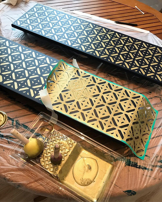 Вінтажні ніжки Хемнэс Редизайн комода Хемнэс: додавання дерев'яних ніжок для вінтажного стилю.