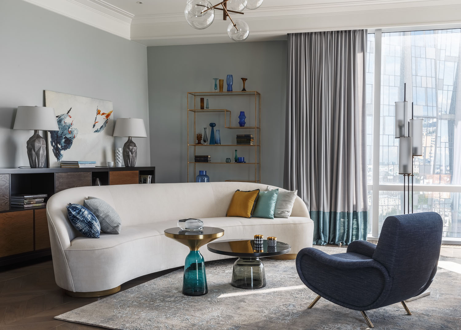 Кухня ф'южн 2026: оригінальне поєднання різних стилів меблів та оздоблення