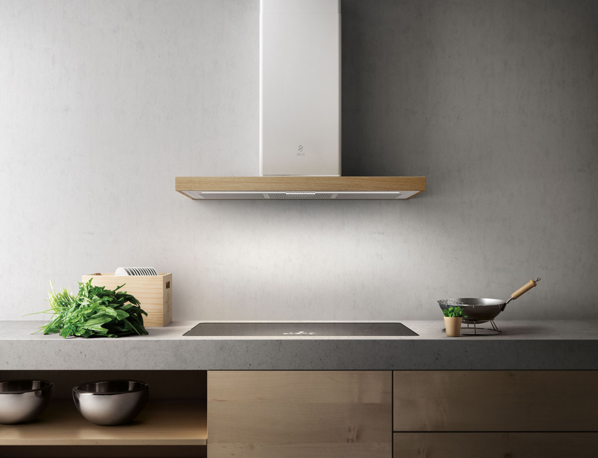 Ретро кухня з витяжкою в стилі кантрі, гармонійно поєднується з дерев'яними меблями.