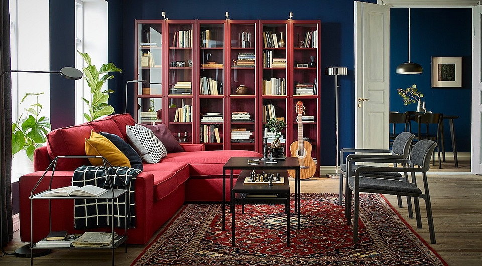 Яскраві меблі IKEA: кольоровий диван, стіл та декор для дому у 2026 році.
