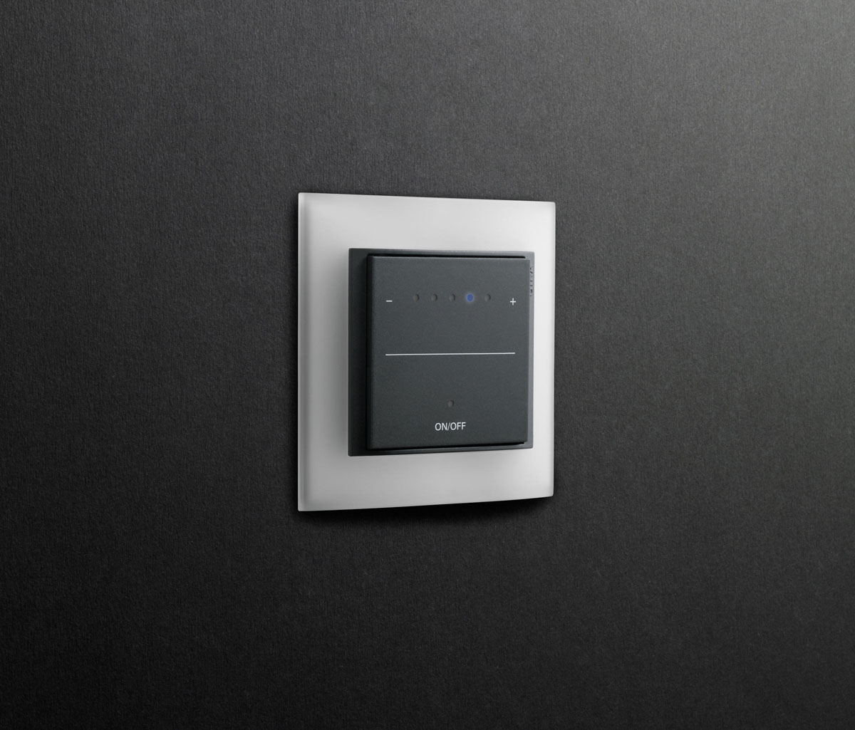 Інноваційний сенсорний вимикач для сучасного дизайну та максимальної економії енергії.