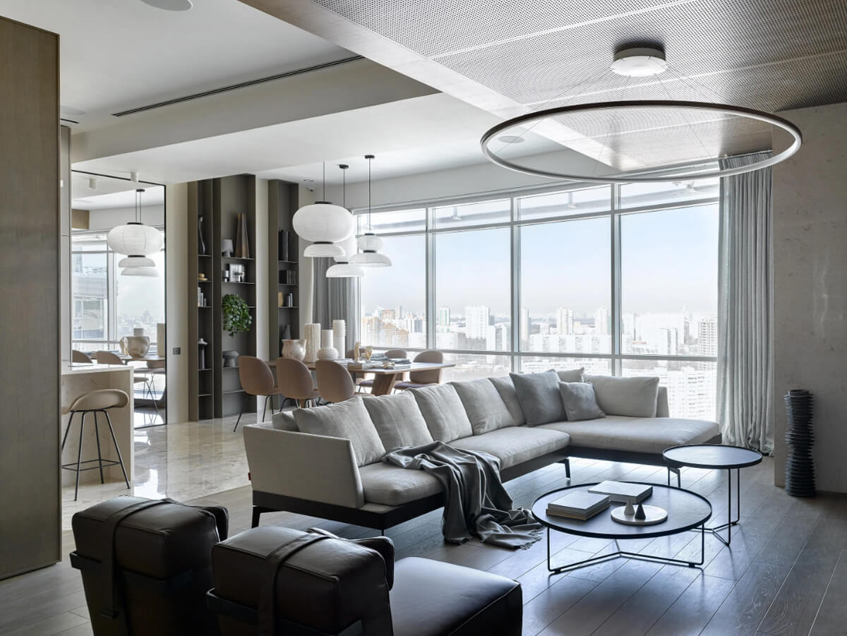 Інтер'єрна фотографія квартири з акцентом на деталях декору, створення затишної атмосфери.