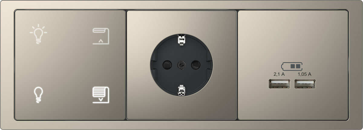 Розетки біля ліжка для зарядки гаджетів та використання нічного освітлення.