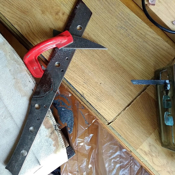 Висувна шухляда під дитяче ліжко: додаткове місце для зберігання іграшок.