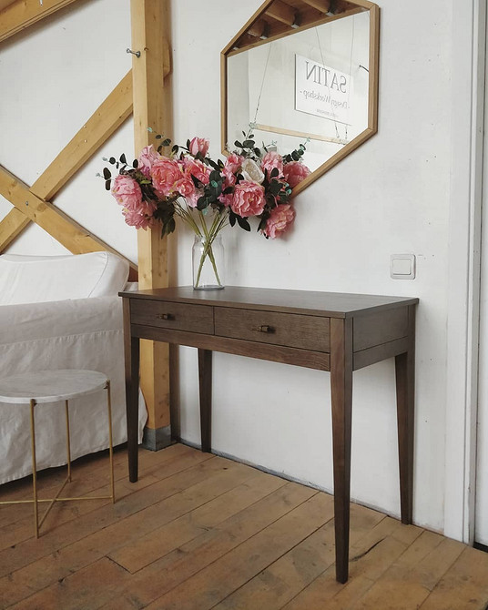 Надихаючі та креативні ідеї для створення унікального туалетного столика своїми руками.