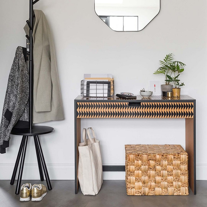 Поради щодо вибору якісних матеріалів для туалетного столика своїми руками.