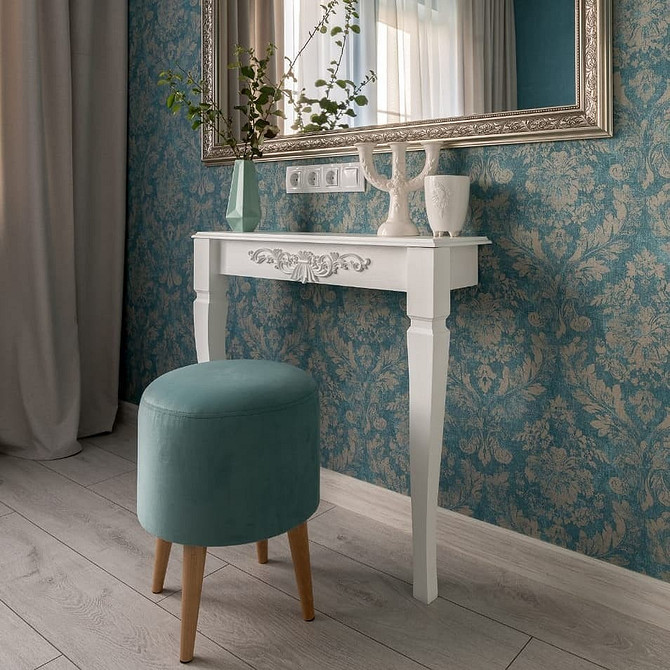 Елегантний та функціональний дизайн туалетного столика, зробленого своїми руками.