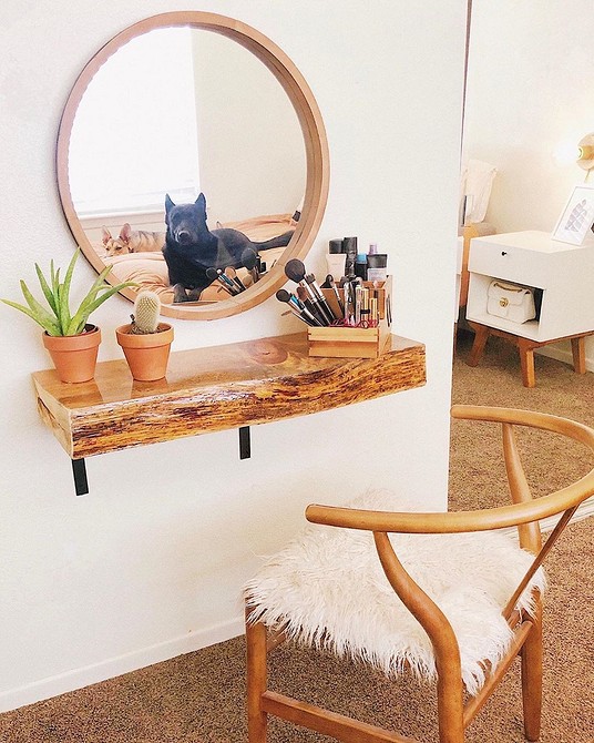 Затишний туалетний столик своїми руками: ідеї дизайну для вашого дому.