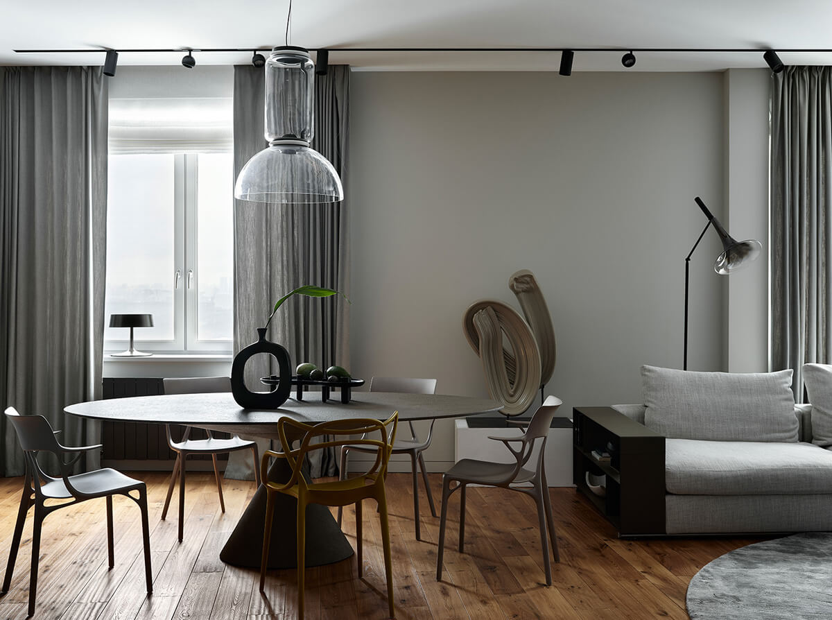 Балкон - зона відпочинку Балкон з зоною відпочинку збільшує привабливість квартири для продажу у 2026.