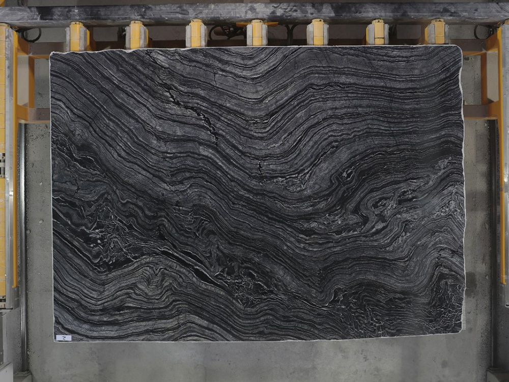 Мармур для облицювання каміна: стильний акцент з натурального каменю в інтер'єрі.