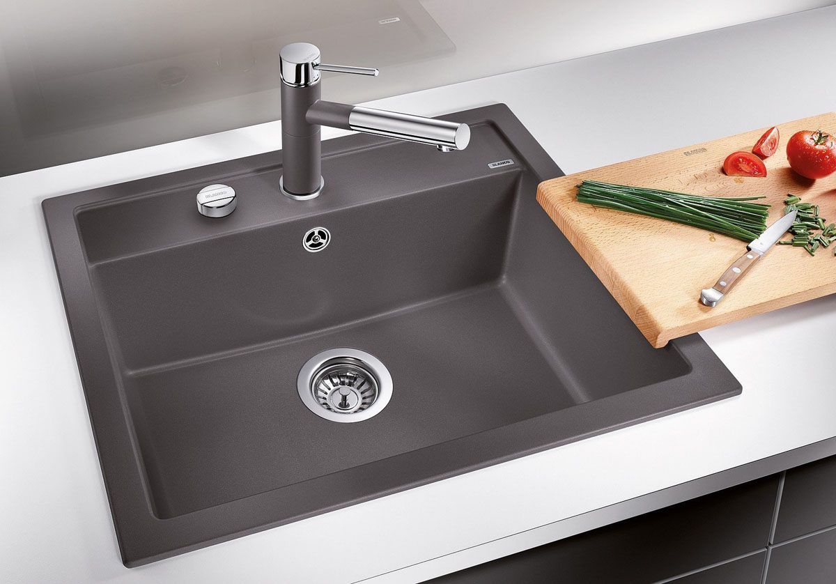 Мийка з нержавіючої сталі: гігієнічний та практичний вибір для кухні.