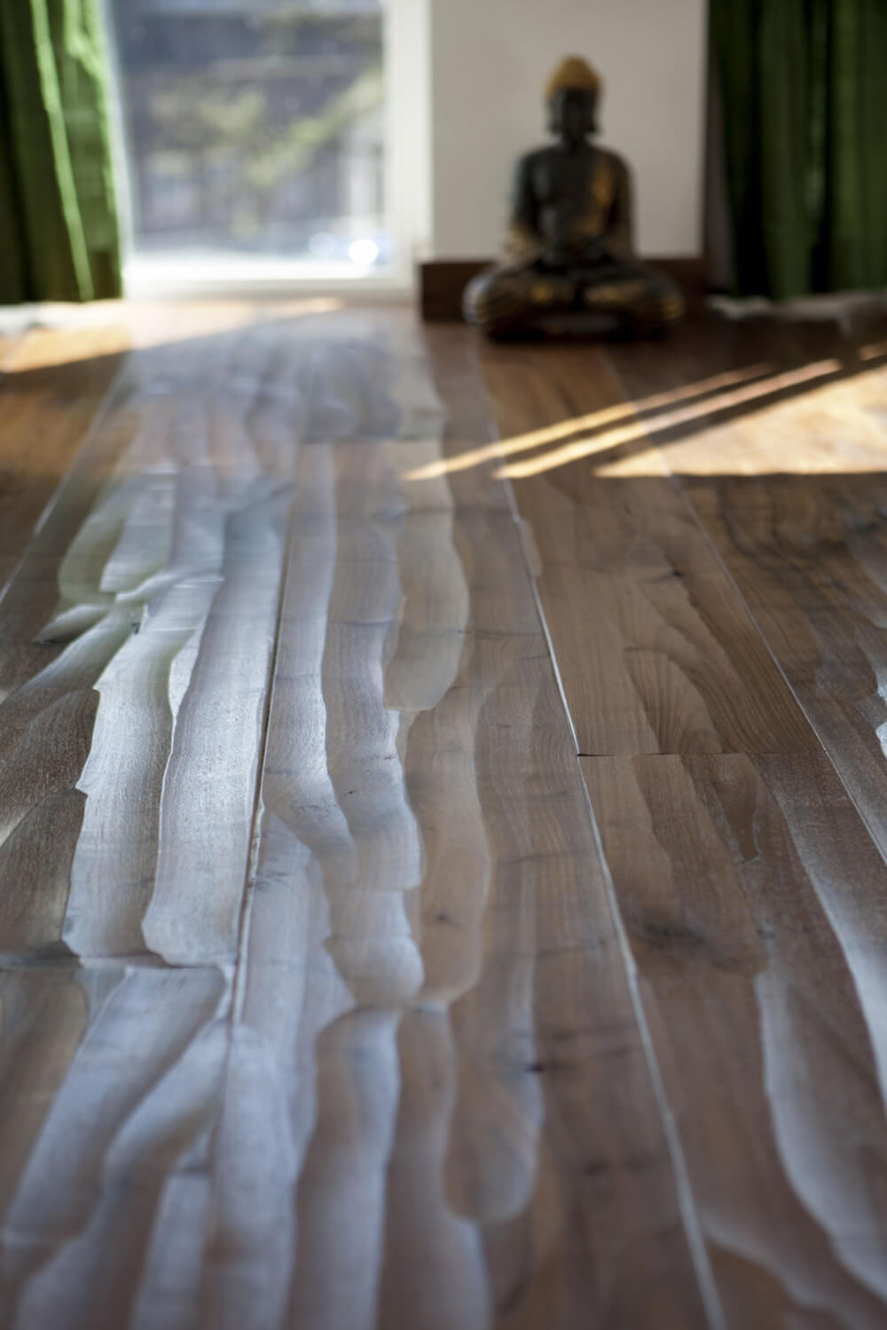 Відмінності дерев'яних підлог Дерев'яна підлога: відмінності масивної, інженерної та паркетної дошки для вашого дому.