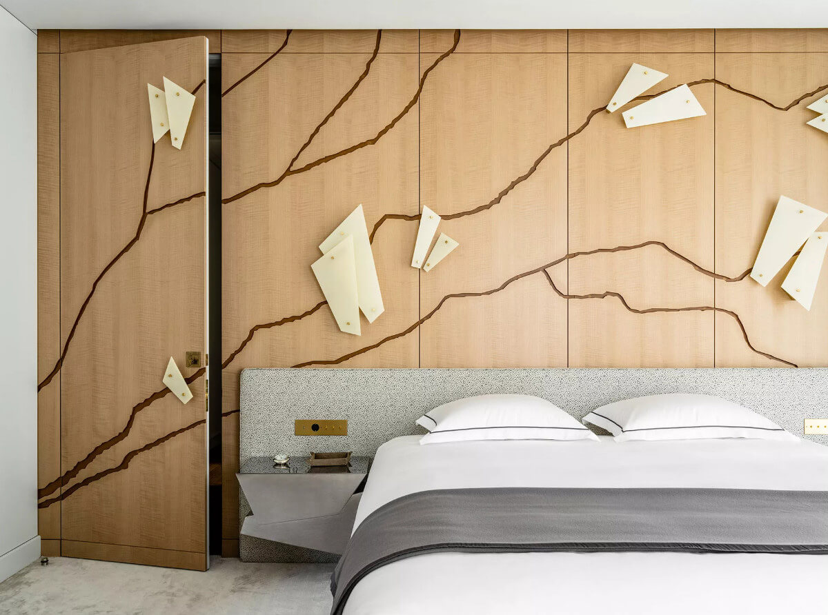 Стильне покривало в спальні: захист меблів та виразний елемент декору.