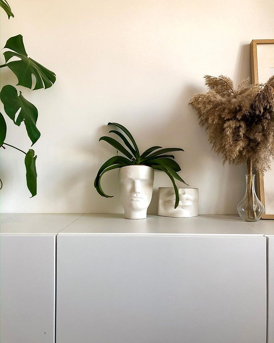 Вітальня в скандинавському стилі з меблями Бесто ІКЕА 2026: затишок і функціональність.