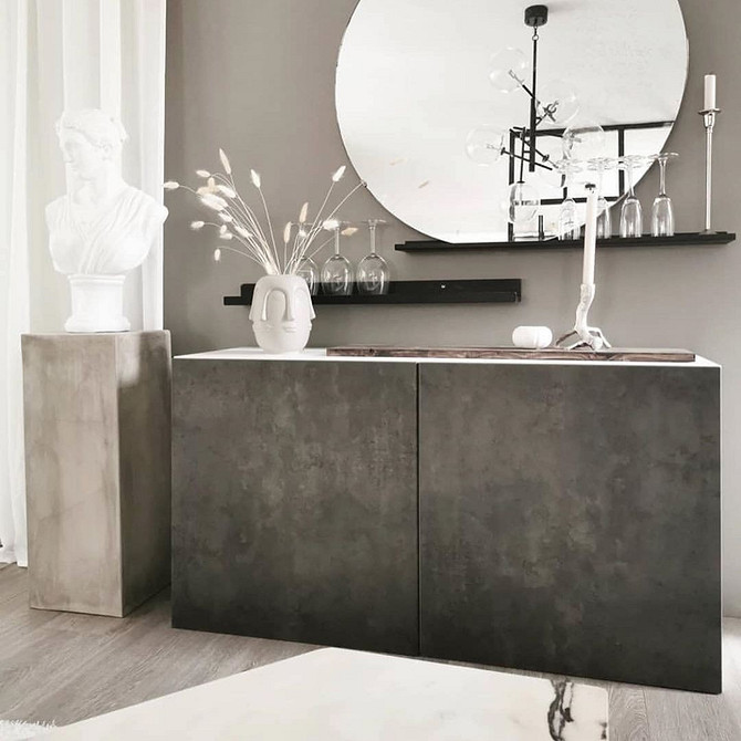 BESTA: світла вітальня Світла вітальня з меблями BESTA IKEA: ідеальне рішення для зберігання та дизайну.