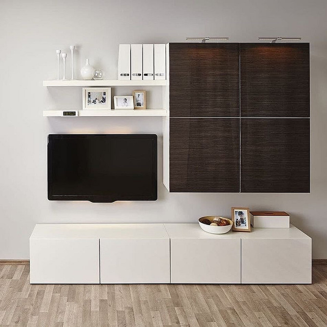 Мінімалізм з BESTA Біла система BESTA від IKEA в мінімалістичному інтер'єрі: акцент на простоту.