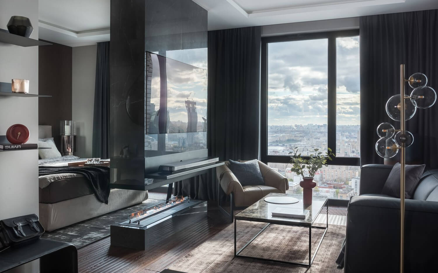 Світла двокімнатна квартира в скандинавському стилі з акцентом на натуральні матеріали.