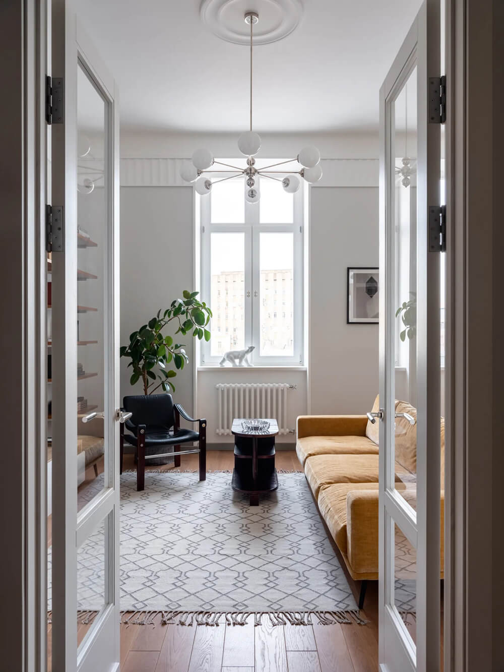 Стильна ванна кімната Дизайн двокімнатної квартири 2026: елегантна ванна кімната з сучасною плиткою.