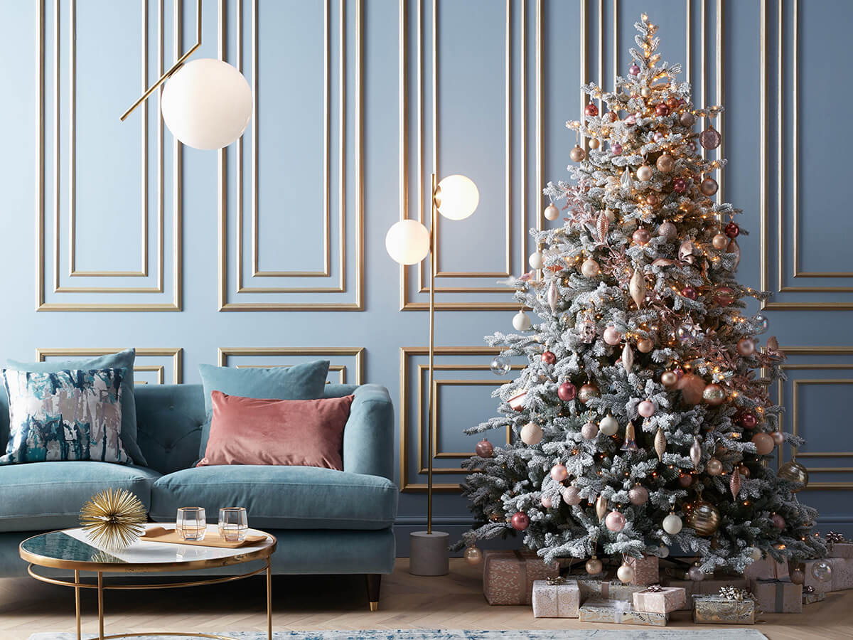 Мінімалістичний новорічний декор 2026-2027 зі скандинавськими акцентами та природними елементами.