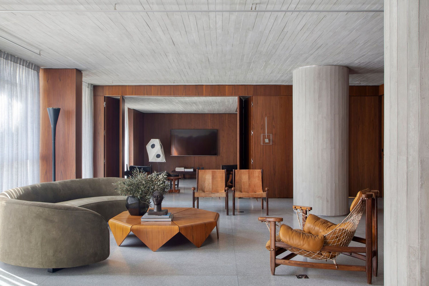 Глянець у ванній Ванна кімната з глянсовою плиткою 2026, спроектована за правилом 60/30/10.