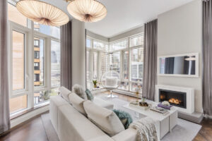 Римські штори та інші рішення: сучасний погляд на оформлення вікон. — Штори на вікна