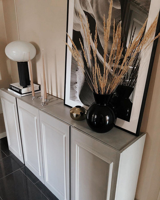 Комод Ікеа Івар, перероблений у дитячий столик для творчості, DIY меблі.