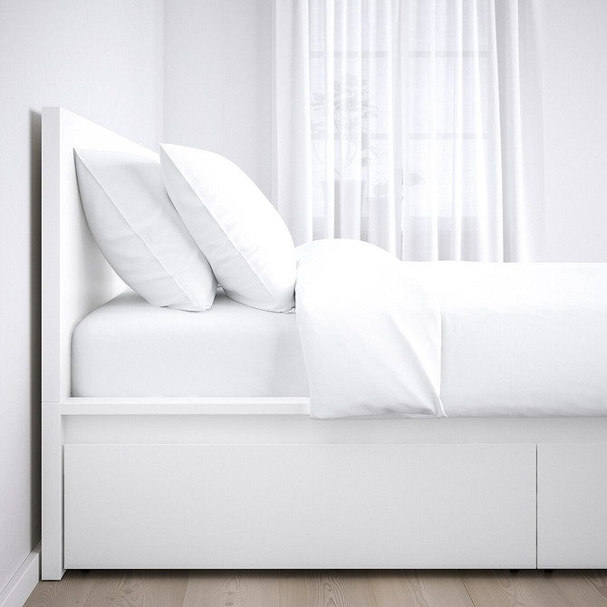 Сучасний інтер'єр IKEA Меблі IKEA в сучасному інтер'єрі: практичність, стиль та доступність для організації простору.