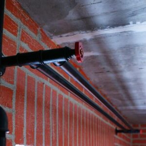 Труби в інтерєрі: нове життя старих речей у 2026 році — Труби для карнизів та годівниць