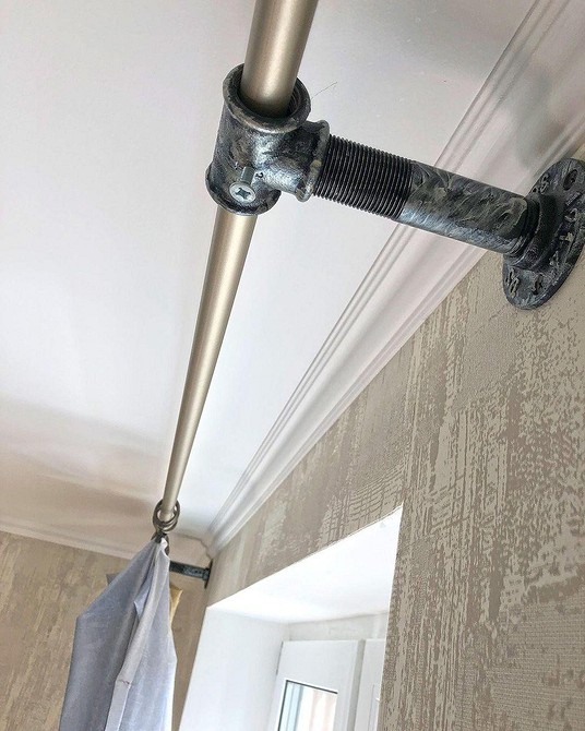 Тумба під телевізор з міцних труб у стилі лофт: меблі своїми руками у 2026.