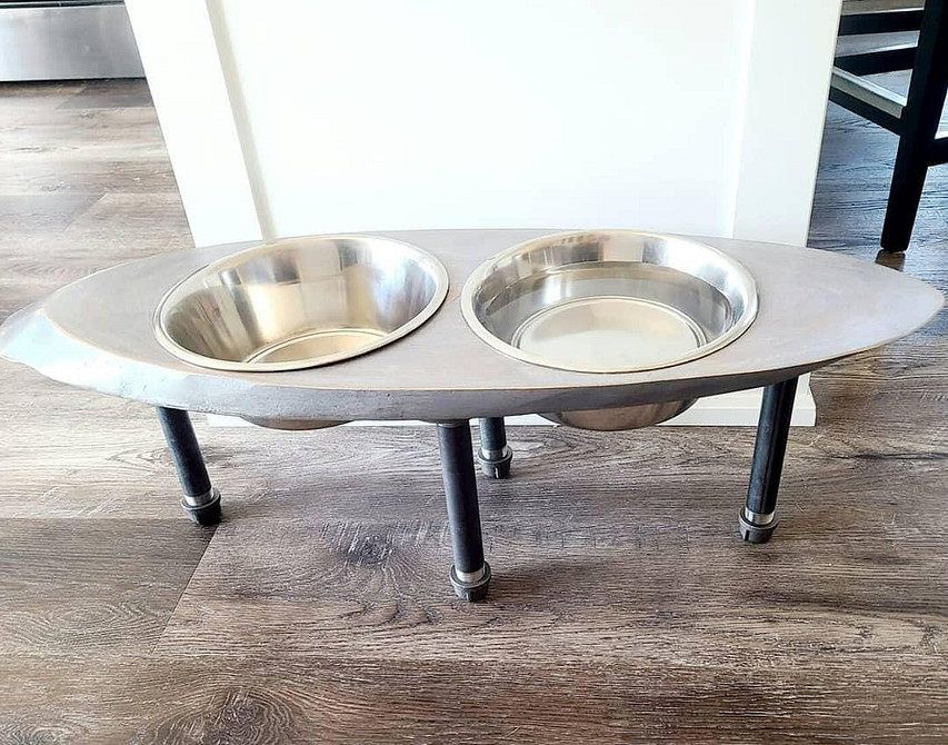 Дзеркало з рамою з безпечних водопровідних труб: креативний декор ванної у 2026.