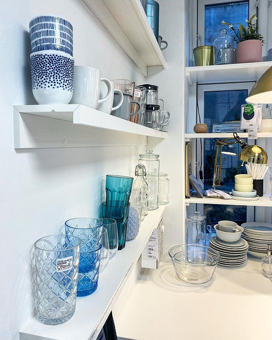 Стиль і комфорт MOSSLANDA Ідеї для полиць MOSSLANDA: стильна організація для спальні та спини