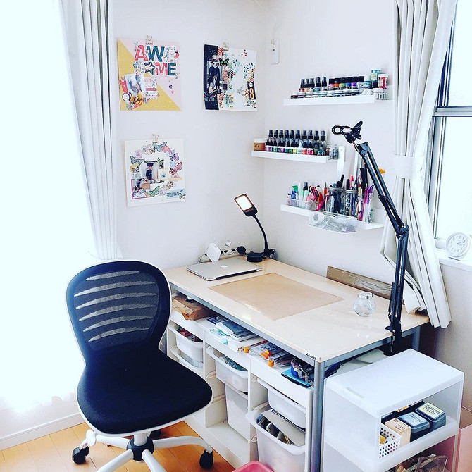 Декор 2026: полиці Декор для дому 2026: стильні варіанти розміщення вузьких полиць IKEA.