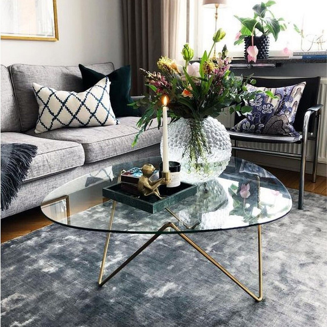 Як вибрати журнальний столик: розміри, матеріали, дизайн, тренди 2026.