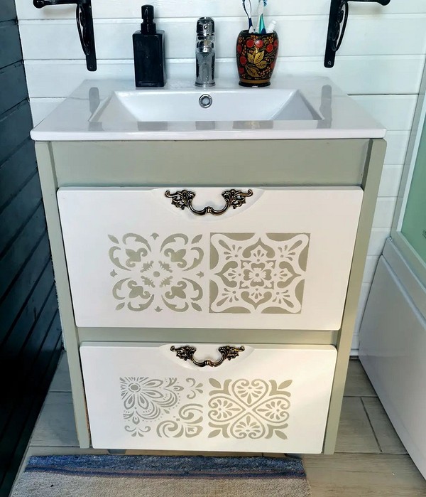 Комод у ретро-стилі Трафарети для меблів: стильний комод у ретро-стилі, оновлений за допомогою трафаретного малюнка