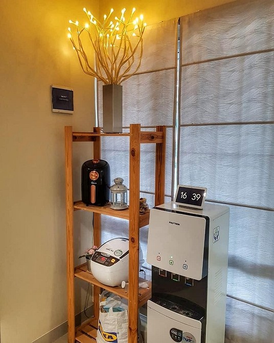 Стелаж Альберт IKEA для зберігання кухонного приладдя та продуктів: організована кухня.