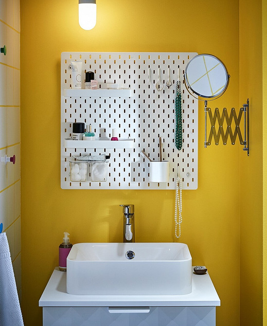 Компактні меблі IKEA для зберігання речей: організація простору в маленькій квартирі.