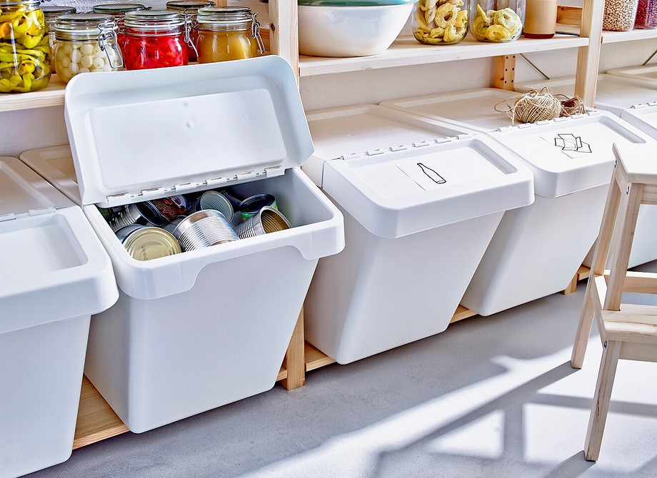 IKEA: Табурет з секретом Табурет IKEA зі схованим відділенням для зберігання дрібниць, багатофункціональні меблі для дому.