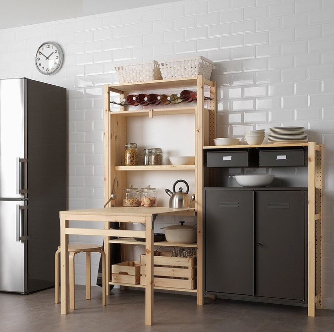 Шафа-ліжко IKEA: приховане спальне місце, що дозволяє максимально зекономити простір в кімнаті.