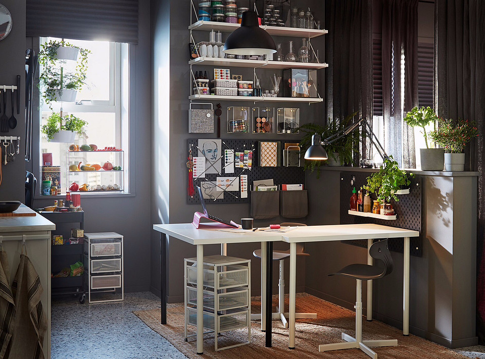 Інтер'єр маленької квартири в скандинавському стилі з доступними меблями IKEA 2026.