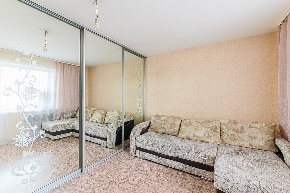 Застарілі стільці в інтер'єрі: антитренди, що потребують заміни або реставрації.