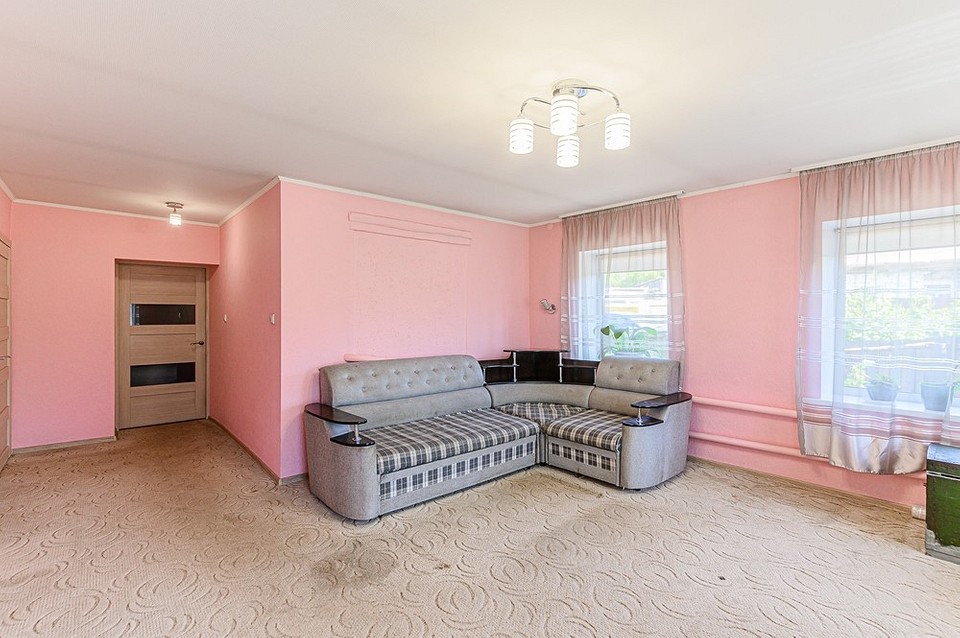 Антитренди в меблюванні спальні: фото застарілих предметів інтер'єру, що псують вигляд.