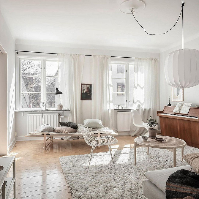 Дитяча кімната з білими меблями: скандинавський стиль 2026 та яскраві акценти.