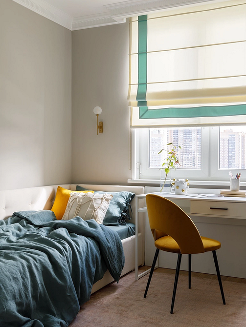 Світла спальня з білими меблями: декор та кольорові акценти для створення унікального дизайну