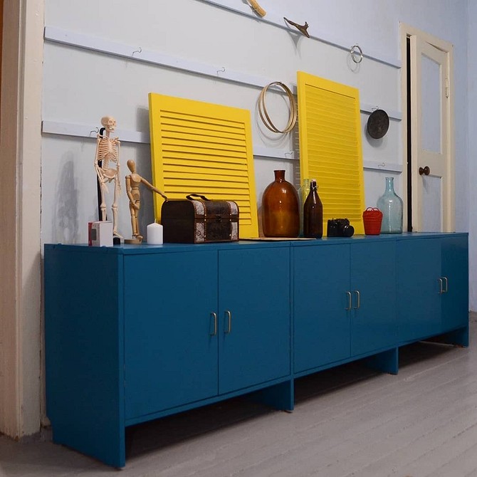 Реставрація старої стінки: приклад стильного перетворення та адаптації до сучасного інтер'єру.