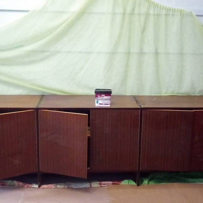 Ідеї декору: як стильно використати стару меблеву стінку в сучасному інтер'єрі.