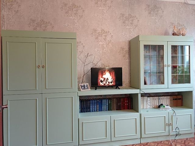 Оновлення інтер'єру: стара стінка після реставрації виглядає сучасно та стильно.