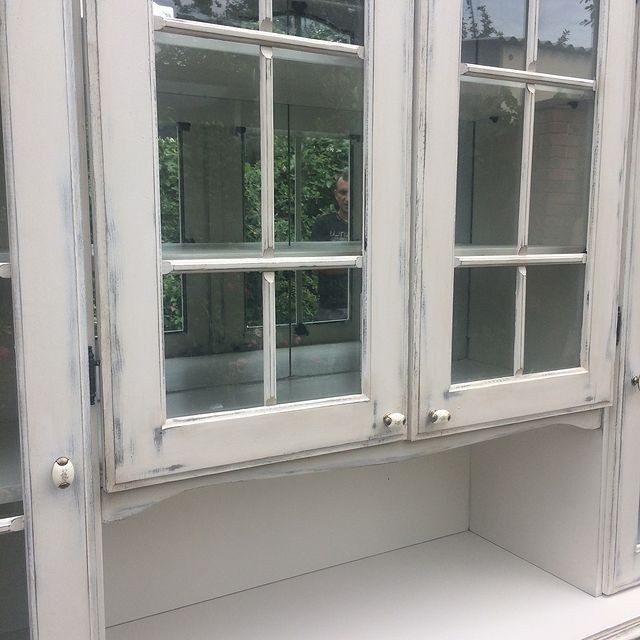 Реставрація старої стінки: приклад вдалої переробки меблів у сучасному інтер'єрі, фото до і після